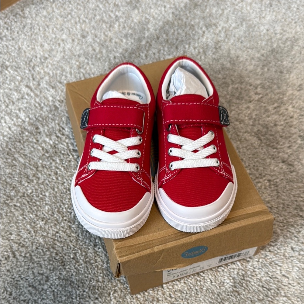 NEW Footmates Jordan Size 7 Shoes
